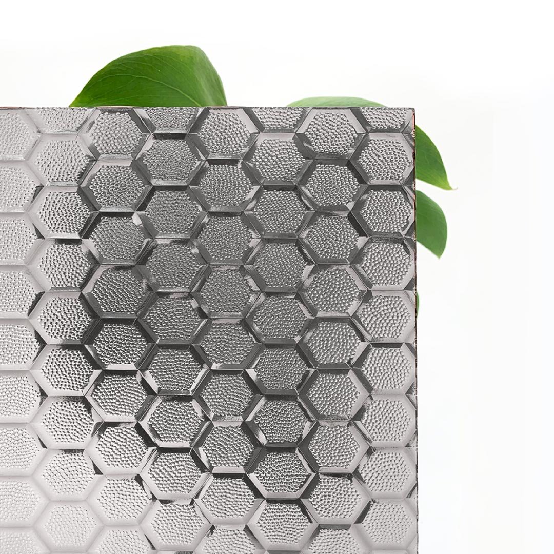 honeycomb-patterned-glass2 honeycomb-patterned-glass